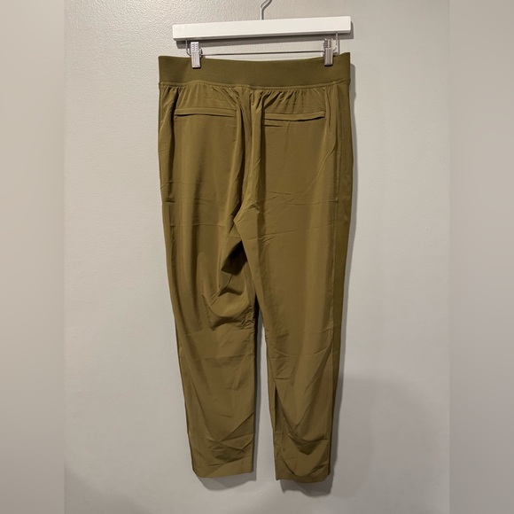 EUC Athleta Brooklyn Mid Rise Straight Leg Pant in Olive Brand Size 8 - Picture 4 of 9